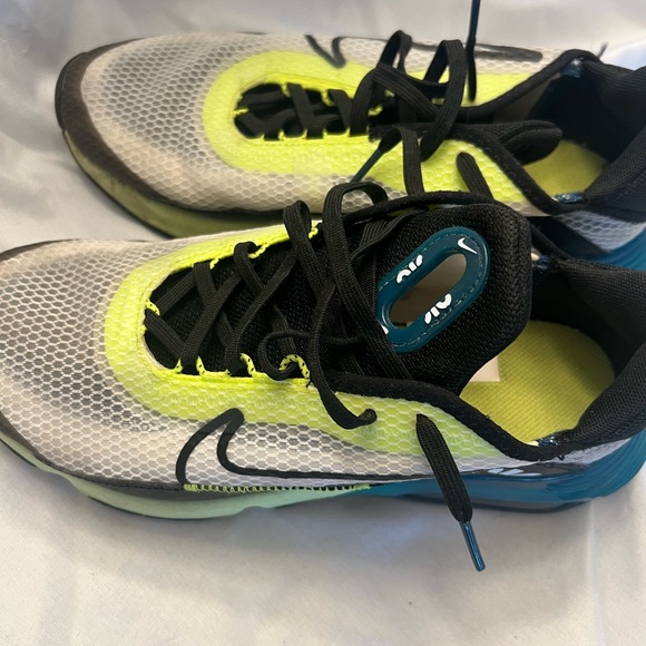 Nike Kids' Black, White, and Blue Sneakers - Picture 2 of 6